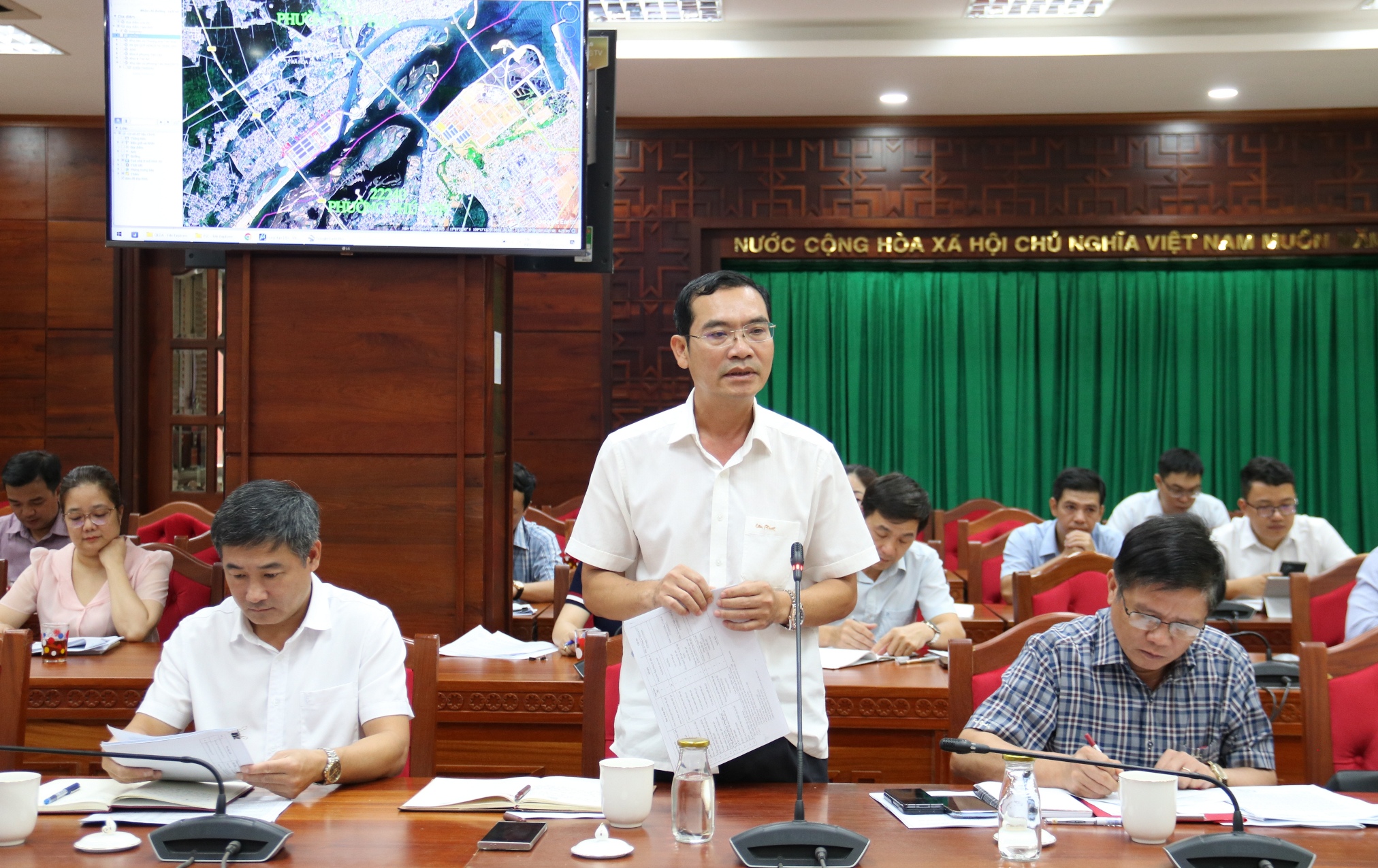 anh 2 bài 4